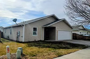 5594 Kellal Ln, Klamath Falls, OR 97603 - Photo 3