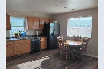 5594 Kellal Lane, Klamath Falls, OR 97603 - Photo 9