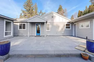 1154 NE 9th St, Bend, OR 97701 - Photo 15