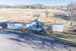 5309 Blue Mountain Dr, Klamath Falls, OR 97601 - Photo 3