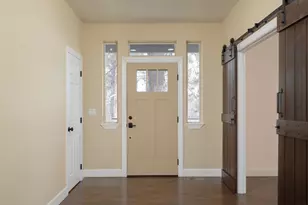 20246 Gaines Ct, Bend, OR 97702 - Photo 5