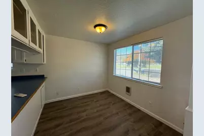 210 W Main Street, Rogue River, OR 97537 - Photo 5