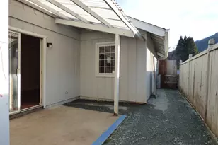 210 W Main St, Rogue River, OR 97537 - Photo 35