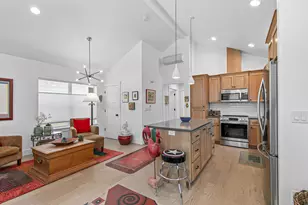 583 Coffee Ln, Ashland, OR 97520 - Photo 5