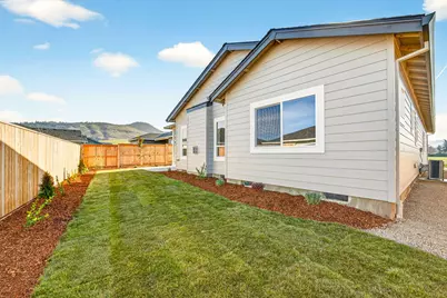 3723 Ford Drive, Medford, OR 97504 - Photo 13