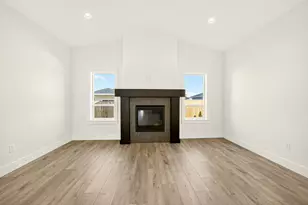 3723 Ford Dr, Medford, OR 97504 - Photo 17