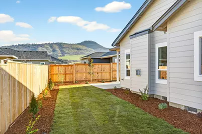 3723 Ford Drive, Medford, OR 97504 - Photo 13