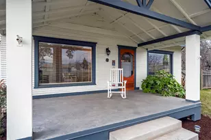 408 Oak Grove Rd, Medford, OR 97501 - Photo 9