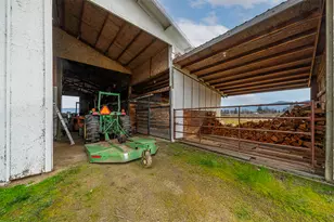 408 Oak Grove Rd, Medford, OR 97501 - Photo 51