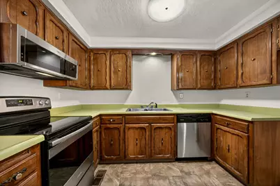 657 S Keene Way Drive, Medford, OR 97504 - Photo 11