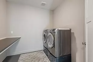 20811 Beaumont Dr, Bend, OR 97701 - Photo 21