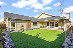 20811 Beaumont Dr, Bend, OR 97701 - Photo 27
