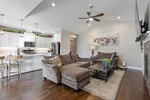 20811 Beaumont Dr, Bend, OR 97701 - Photo 11