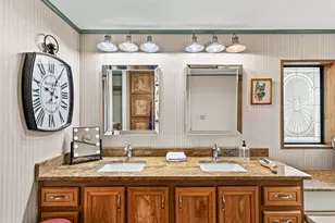 3610 Pleasant Creek Rd, Rogue River, OR 97537 - Photo 13