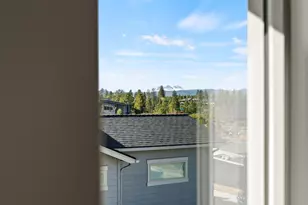 60836 SW Headwaters Loop, Bend, OR 97702 - Photo 45