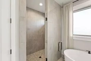 60836 SW Headwaters Loop, Bend, OR 97702 - Photo 33