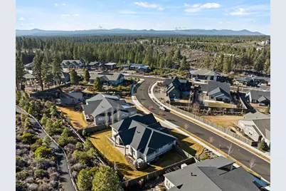60836 SW Headwaters Loop, Bend, OR 97702 - Photo 65