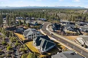 60836 SW Headwaters Loop, Bend, OR 97702 - Photo 65