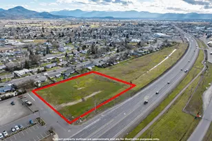 8074 Crater Lake Hwy, White City, OR 97503 - Photo 1