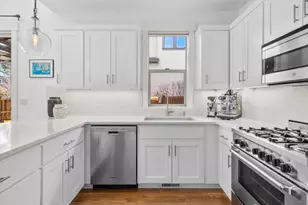 2195 NW Lemhi Pass Dr, Bend, OR 97703 - Photo 11