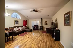 157 N Junction Ave, Cave Junction, OR 97523 - Photo 9