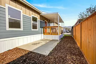 4729 S Pacific Hwy, Phoenix, OR 97535 - Photo 33