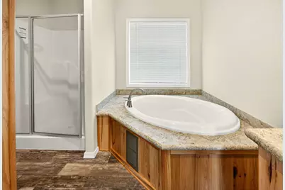 4729 S Pacific Highway #UNIT 24, Phoenix, OR 97535 - Photo 23