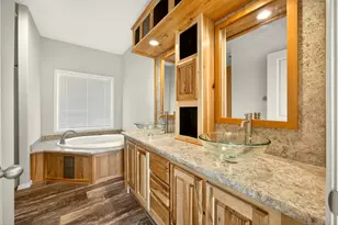 4729 S Pacific Hwy, Phoenix, OR 97535 - Photo 23