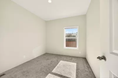 4729 S Pacific Highway #UNIT 24, Phoenix, OR 97535 - Photo 11