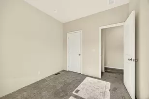 4729 S Pacific Hwy, Phoenix, OR 97535 - Photo 17