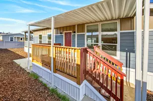 4729 S Pacific Hwy, Phoenix, OR 97535 - Photo 1