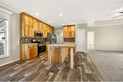 4729 S Pacific Highway #UNIT 24, Phoenix, OR 97535 - Photo 3