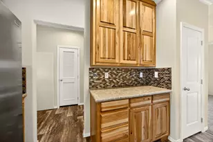 4729 S Pacific Hwy, Phoenix, OR 97535 - Photo 9