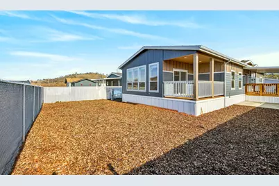 4729 S Pacific Highway #UNIT 24, Phoenix, OR 97535 - Photo 33