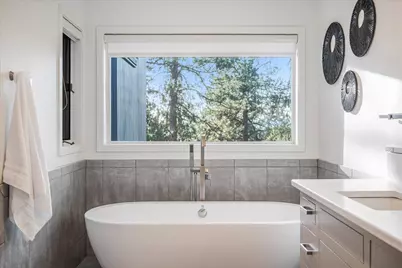 1295 NW City View Drive, Bend, OR 97703 - Photo 27