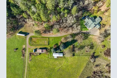 18781 E Evans Creek Road, Rogue River, OR 97537 - Photo 7