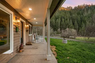 18781 E Evans Creek Rd, Rogue River, OR 97537 - Photo 19