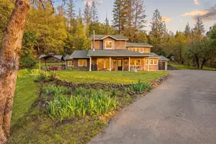18781 E Evans Creek Rd, Rogue River, OR 97537 - Photo 3