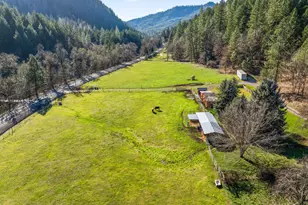 18781 E Evans Creek Rd, Rogue River, OR 97537 - Photo 5