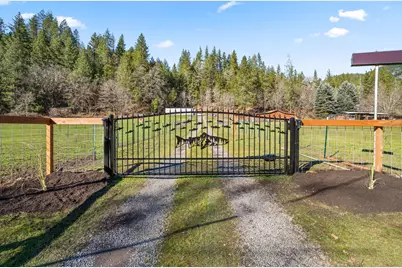 18781 E Evans Creek Road, Rogue River, OR 97537 - Photo 75