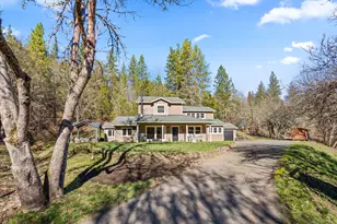 18781 E Evans Creek Rd, Rogue River, OR 97537 - Photo 15