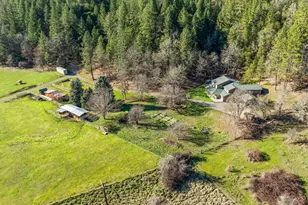 18781 E Evans Creek Rd, Rogue River, OR 97537 - Photo 7