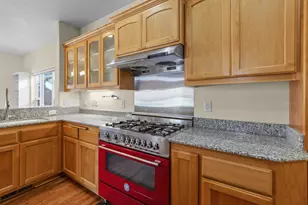 369 Meadow Dr, Ashland, OR 97520 - Photo 13