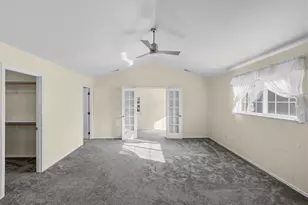 369 Meadow Dr, Ashland, OR 97520 - Photo 17