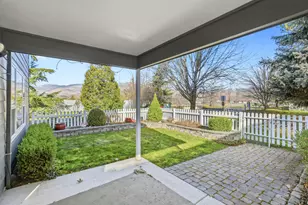 369 Meadow Dr, Ashland, OR 97520 - Photo 33