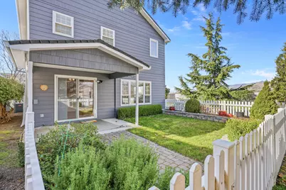 369 Meadow Drive, Ashland, OR 97520 - Photo 3