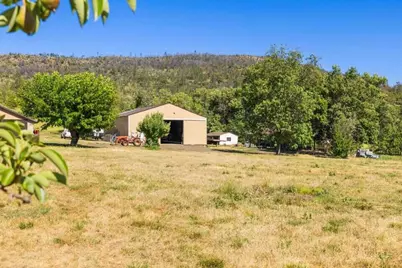 800 Hillandale Circle, Eagle Point, OR 97524 - Photo 25