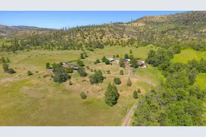 800 Hillandale Circle, Eagle Point, OR 97524 - Photo 17