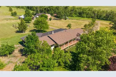 800 Hillandale Circle, Eagle Point, OR 97524 - Photo 15