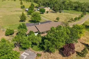 800 Hillandale Cir, Eagle Point, OR 97524 - Photo 19